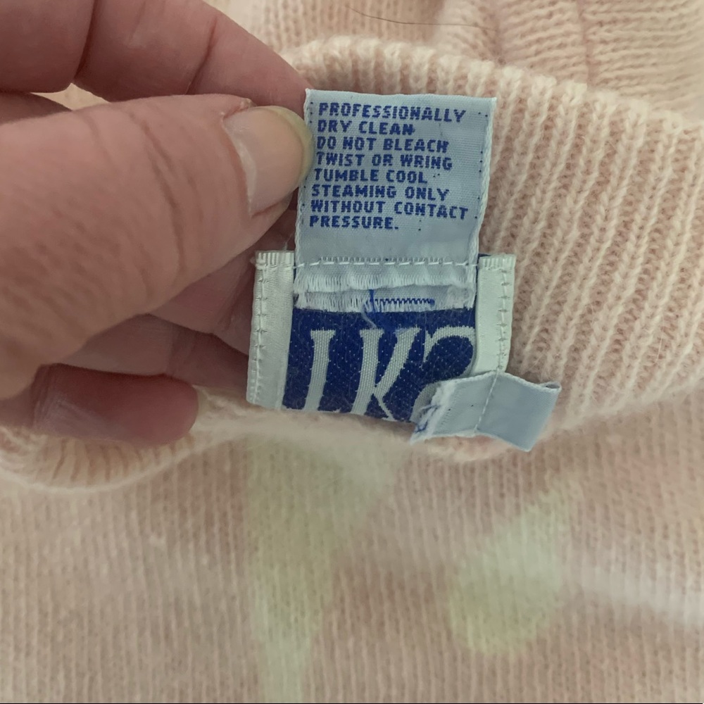TKS/Sweater - Picture 3 of 5